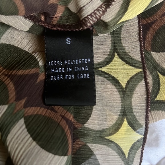 BCX sheer geometric pattern blouse - Picture 3 of 3